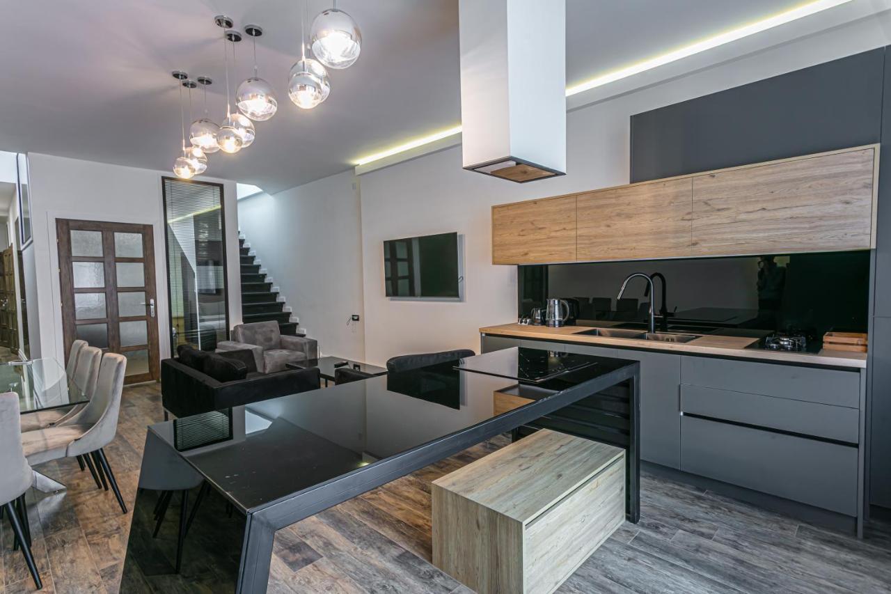 יירבאן Luxe Apartment In Center מראה חיצוני תמונה