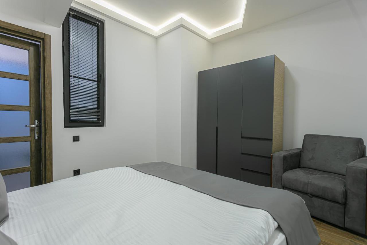 יירבאן Luxe Apartment In Center מראה חיצוני תמונה