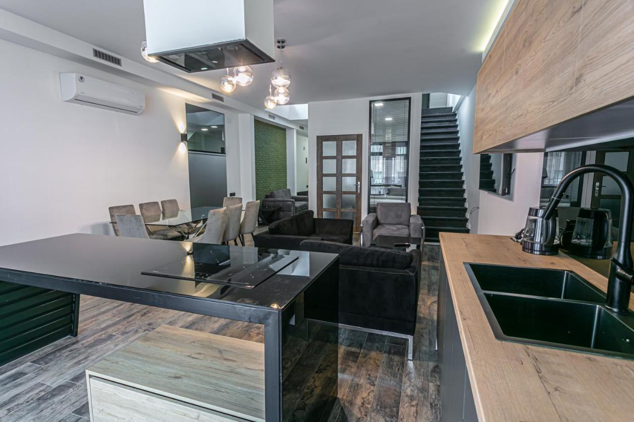 יירבאן Luxe Apartment In Center מראה חיצוני תמונה