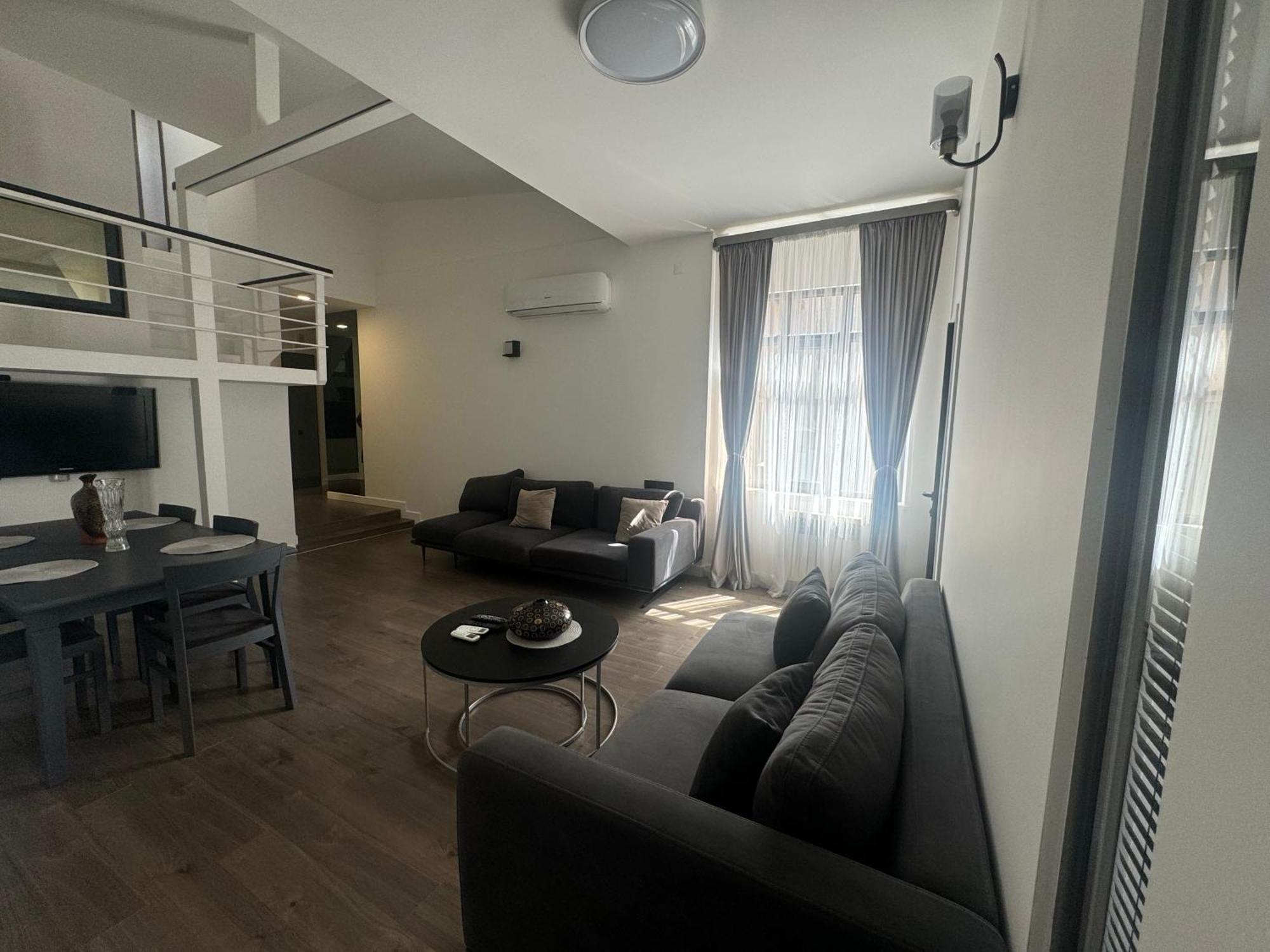 יירבאן Luxe Apartment In Center מראה חיצוני תמונה