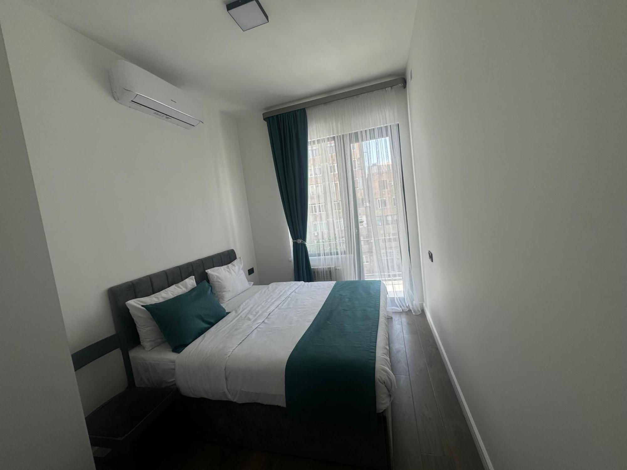 יירבאן Luxe Apartment In Center מראה חיצוני תמונה