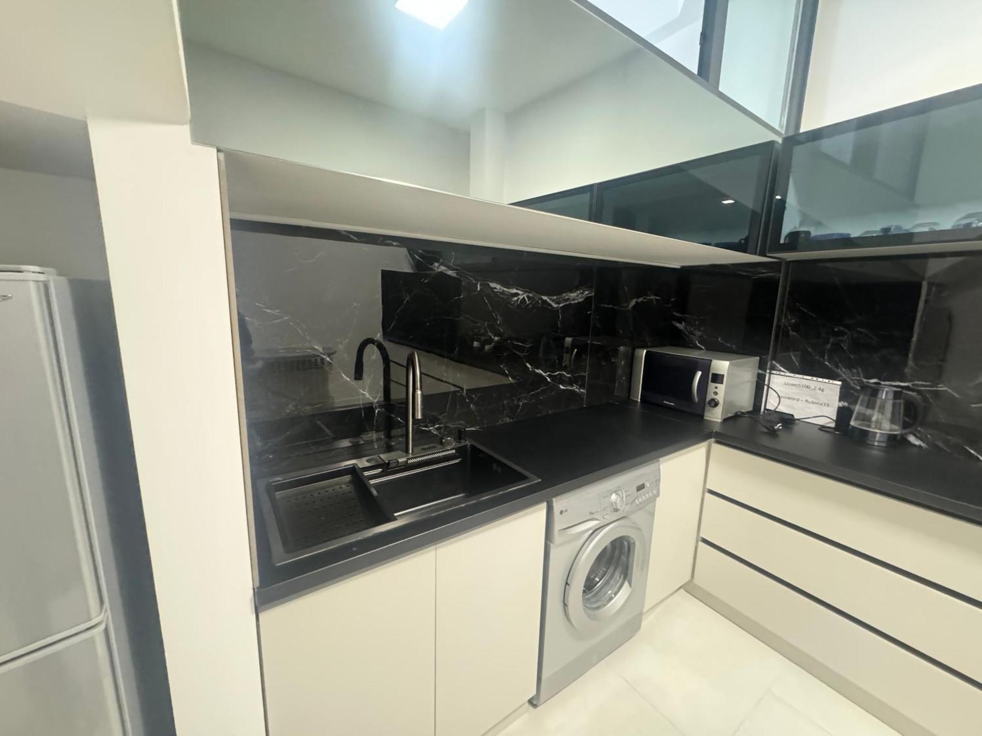 יירבאן Luxe Apartment In Center מראה חיצוני תמונה